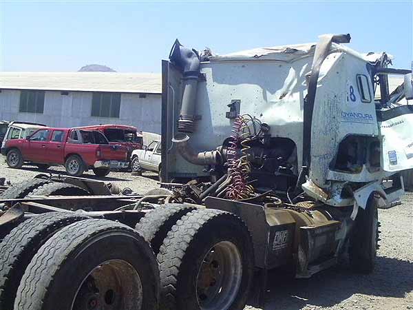  International 9800 2009    EN DESARME