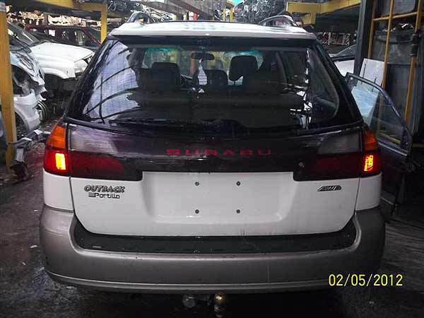  Subaru OUTBACK 2004    EN DESARME
