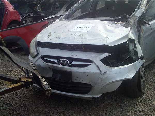  Hyundai ACCENT 2011    EN DESARME