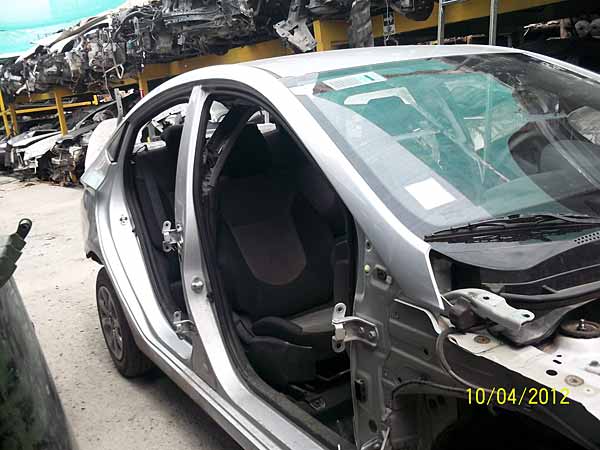  Hyundai ACCENT 2012    EN DESARME