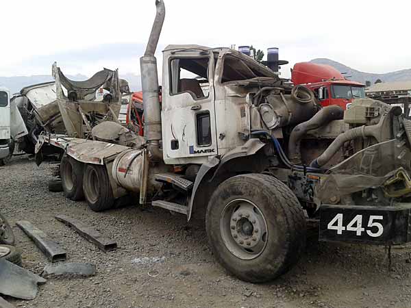 MUñON Mack GU-813 2009  USADO  EN DESARME