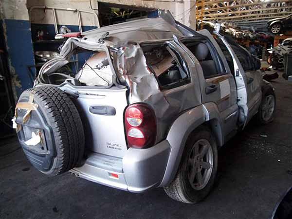  Jeep GRAND CHEROKEE 2006    EN DESARME