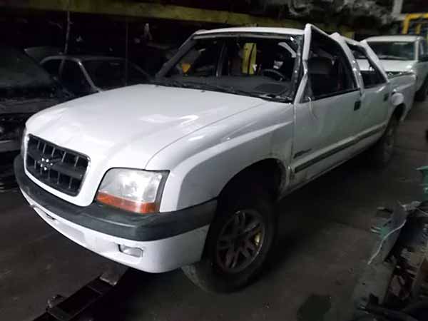  Chevrolet Apache 2002    EN DESARME