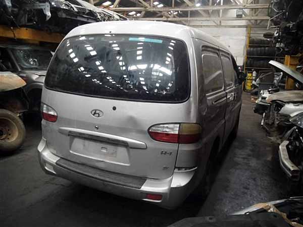  Hyundai H1 2006    EN DESARME