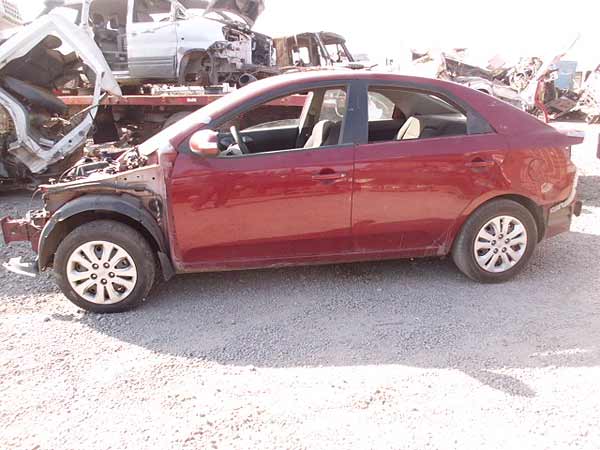  Kia CERATO 2011    EN DESARME