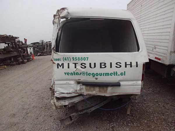  Mitsubishi L300 2011    EN DESARME