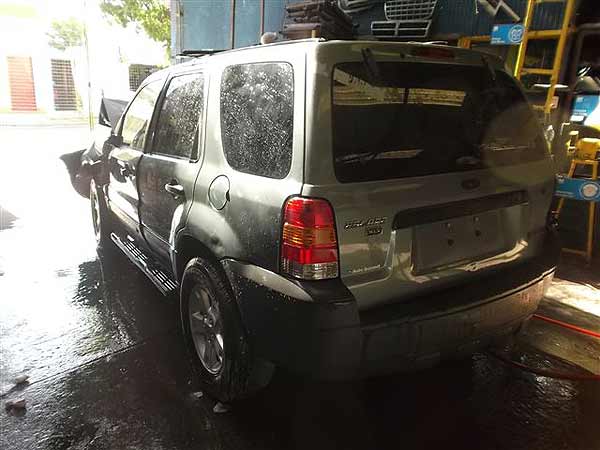  Ford ESCAPE 2006    EN DESARME