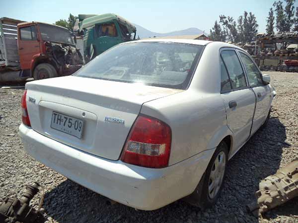  Mazda 323 1999    EN DESARME