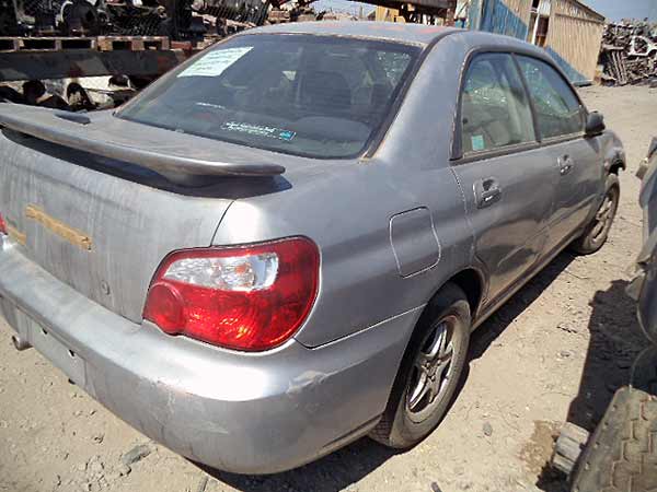  Subaru IMPREZA 2004    EN DESARME