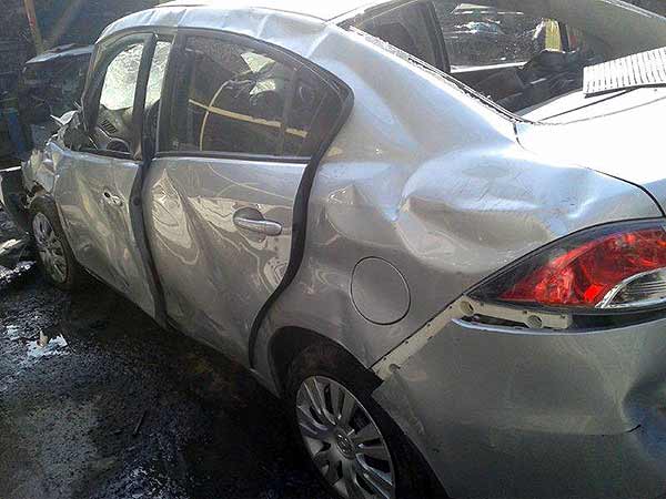  Mazda 2 2011    EN DESARME
