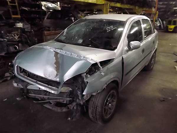  Chevrolet CORSA 2003    EN DESARME