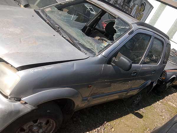  Daihatsu TERIOS 2001    EN DESARME