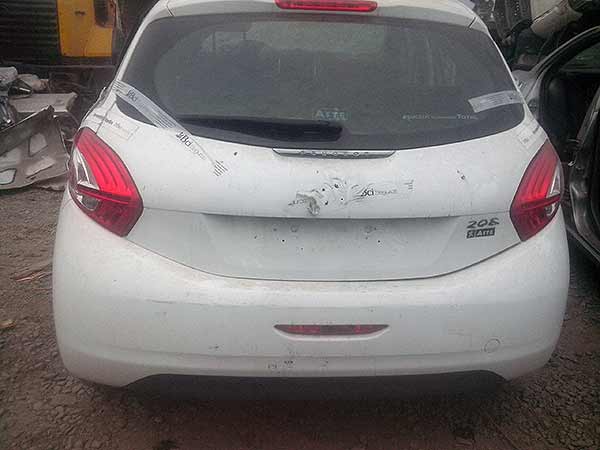 CAJA DE CAMBIOS Peugeot 208 2014  USADA  EN DESARME