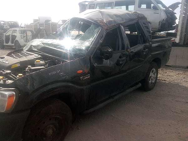  Mahindra PICK UP 2013    EN DESARME