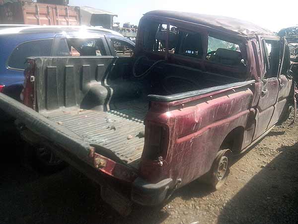  Mahindra PICK UP 2012    EN DESARME
