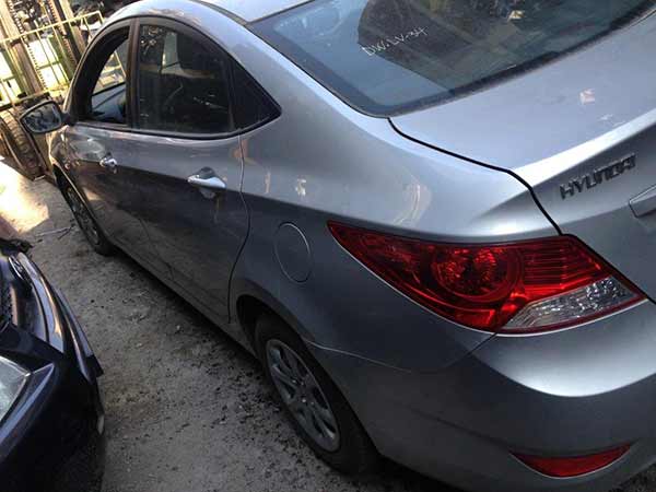  Hyundai ACCENT 2012    EN DESARME