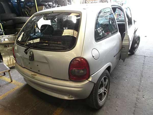  Chevrolet CORSA 2003    EN DESARME