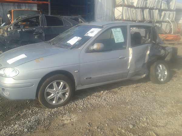  Renault MEGANE 2008    EN DESARME