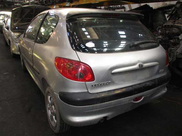  Peugeot 206 2000    EN DESARME
