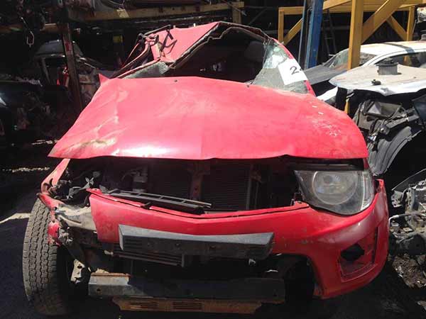  Mitsubishi L200 2014    EN DESARME