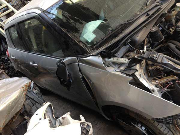  Suzuki SWIFT 2014    EN DESARME