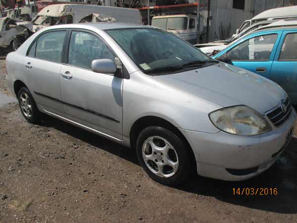  Toyota COROLLA 2002    EN DESARME