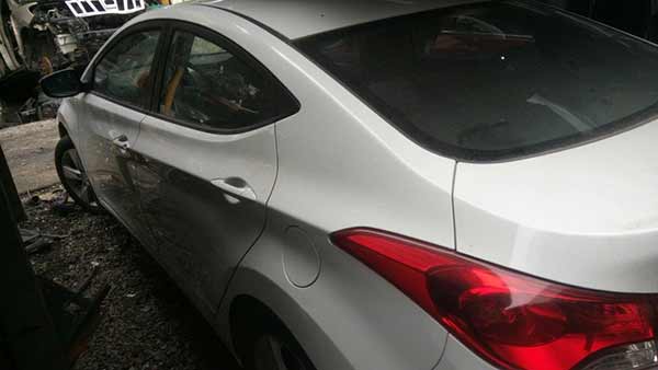  Hyundai ELANTRA 2012    EN DESARME