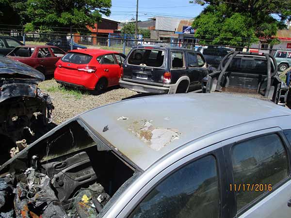  Ford FIESTA 2004    EN DESARME