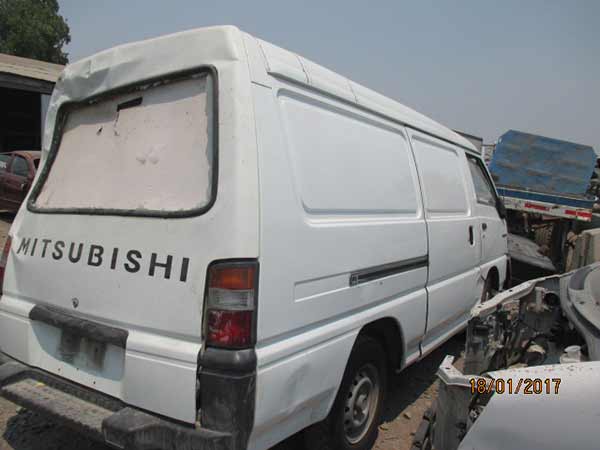  Mitsubishi L200 2011    EN DESARME