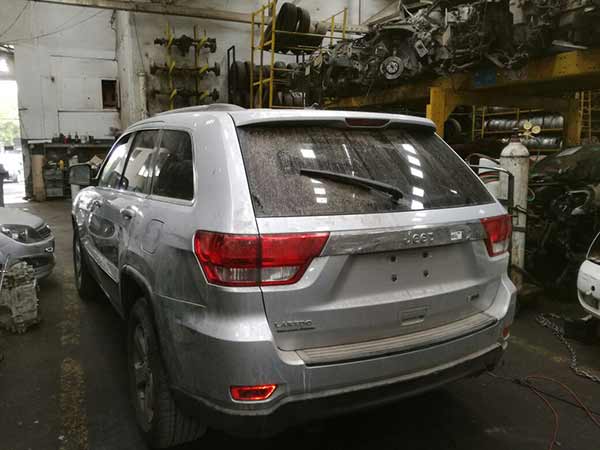  Jeep GRAND CHEROKEE 2012    EN DESARME