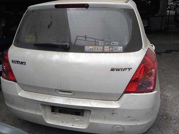  Suzuki SWIFT 2010    EN DESARME