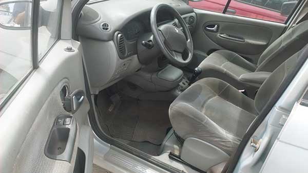  Renault SCENIC 2002    EN DESARME