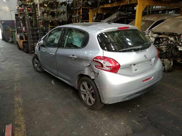  Peugeot 208 2015    EN DESARME