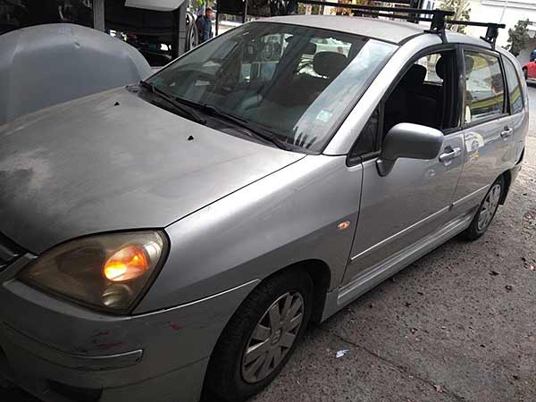  Suzuki AERIO 2004    EN DESARME