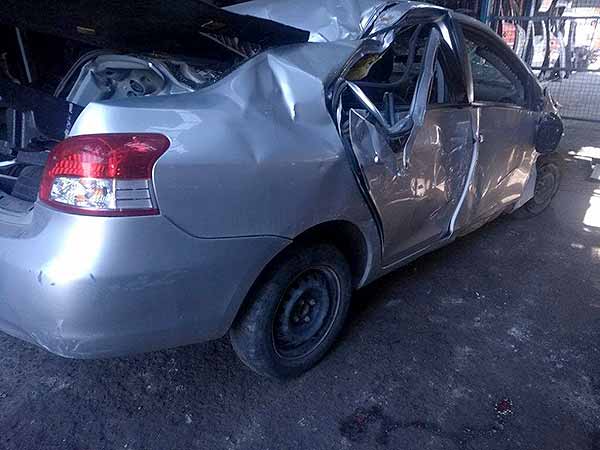  Toyota YARIS 2013    EN DESARME
