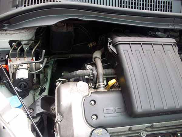  Suzuki SWIFT 2007    EN DESARME