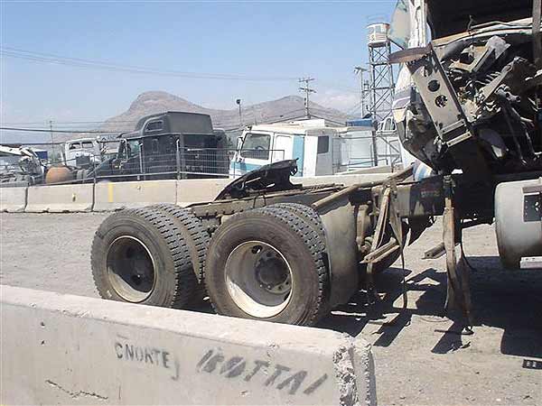  Freightliner M2 2004    EN DESARME