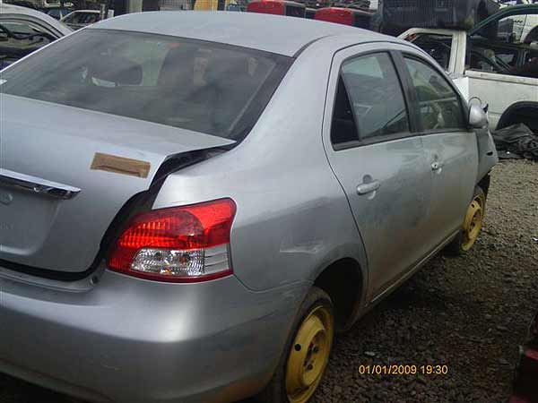  Toyota YARIS 2007    EN DESARME