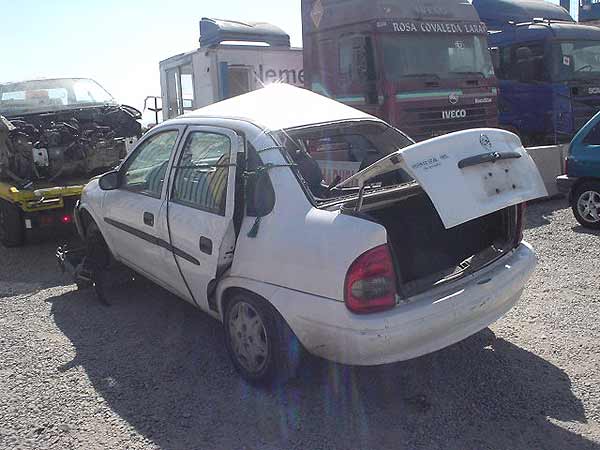  Chevrolet CORSA 2004    EN DESARME