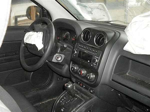  Jeep COMPASS 2011    EN DESARME