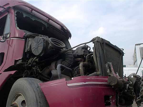  Freightliner Century 2002    EN DESARME