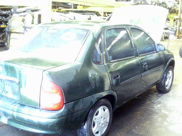  Chevrolet CORSA 2002    EN DESARME