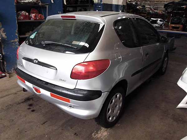  Peugeot 206 2003    EN DESARME