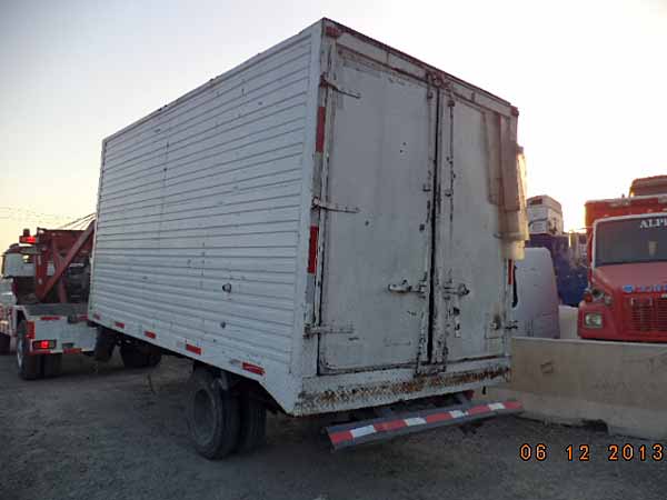  Mitsubishi CANTER 2001    EN DESARME