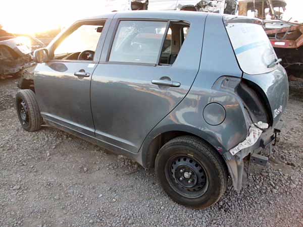  Suzuki SWIFT 2007    EN DESARME