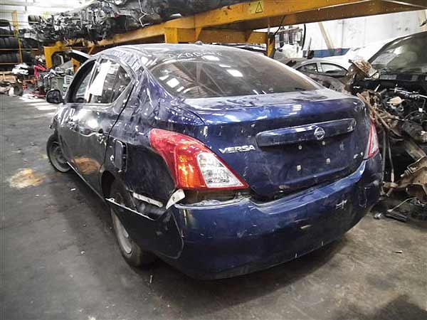  Nissan VERSA 2012    EN DESARME