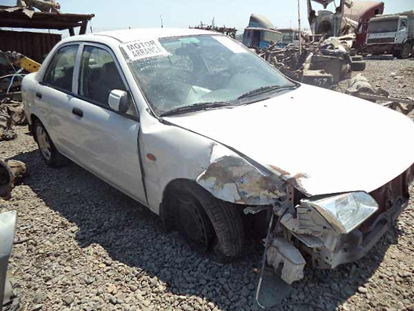  Mazda 323 1999    EN DESARME