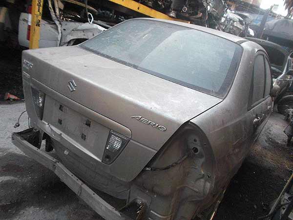  Suzuki AERIO 2006    EN DESARME