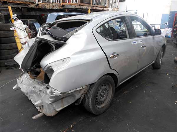  Nissan VERSA 2012    EN DESARME