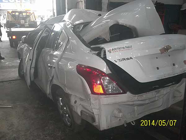  Nissan VERSA 2012    EN DESARME